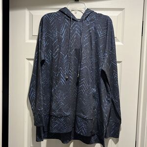 CJ Banks Relaxed Restyled Ling Sleeve Chevron Printed Hoodie Size 1X.